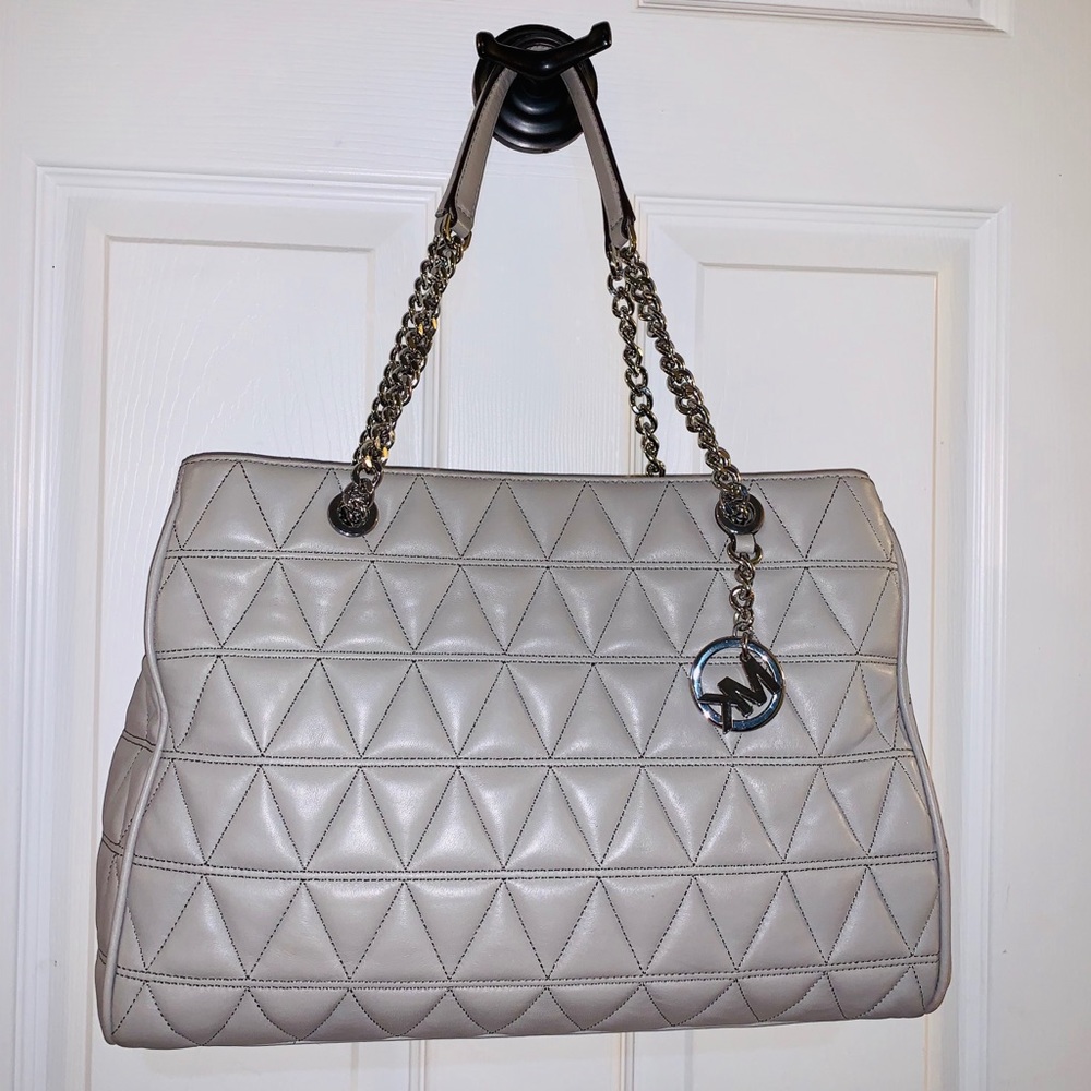 Michael Kors Vivianne Large Quilted Leather Tote